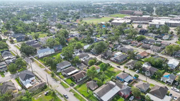 Houston, TX 77009,1126 Luzon ST