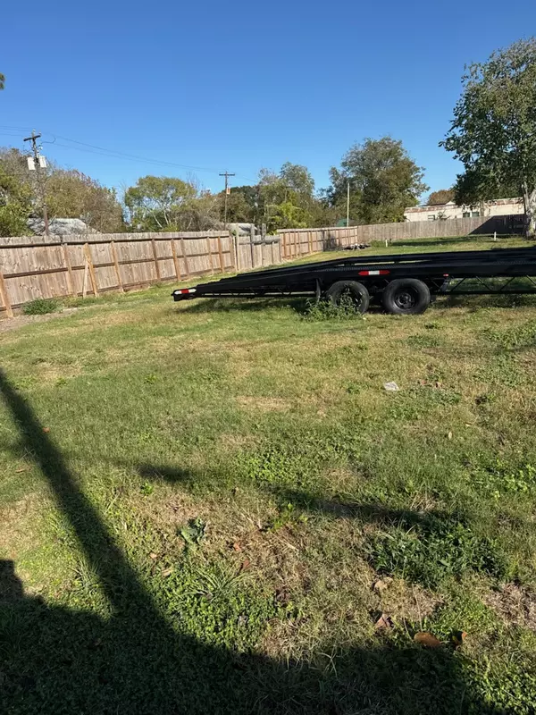 Highlands, TX 77562,201 S 5th ST