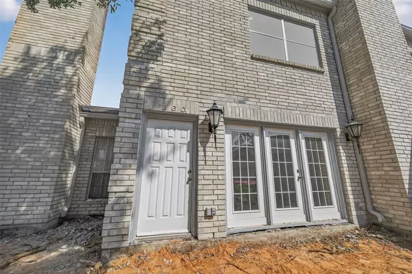 Houston, TX 77042,360 Wilcrest DR #360