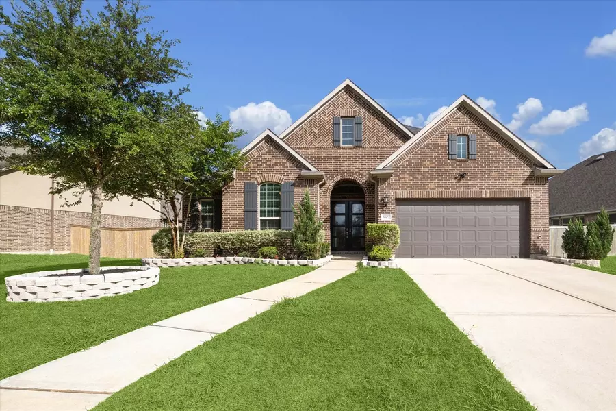 5803 Manning Hollow LN, Sugar Land, TX 77479