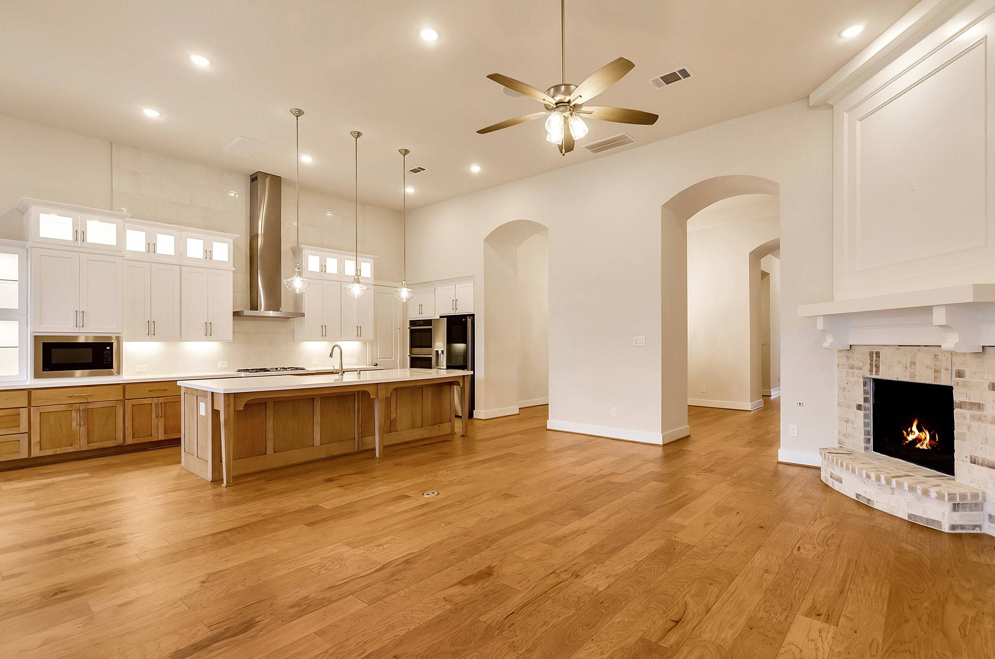 279 Rivus Overlook DR, Willis, TX 77318