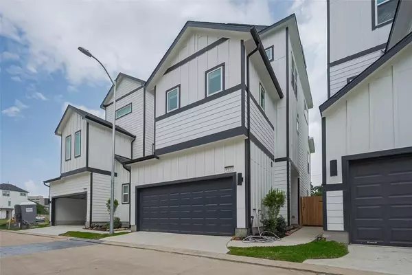 Houston, TX 77055,8929 Grovner PL