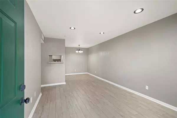 Houston, TX 77071,8100 Creekbend DR #183