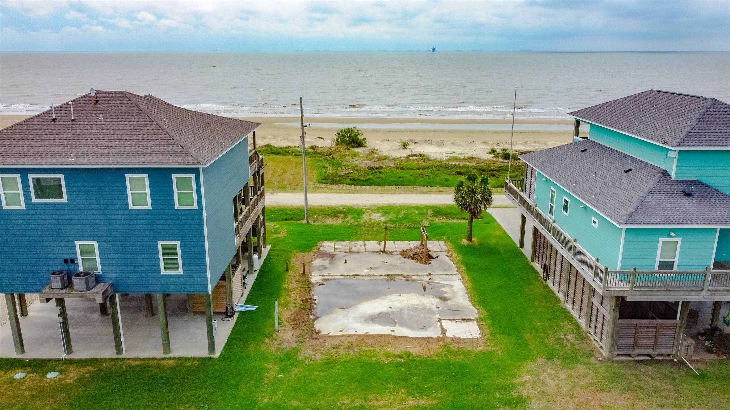 Crystal Beach, TX 77650,1337 Emerald DR
