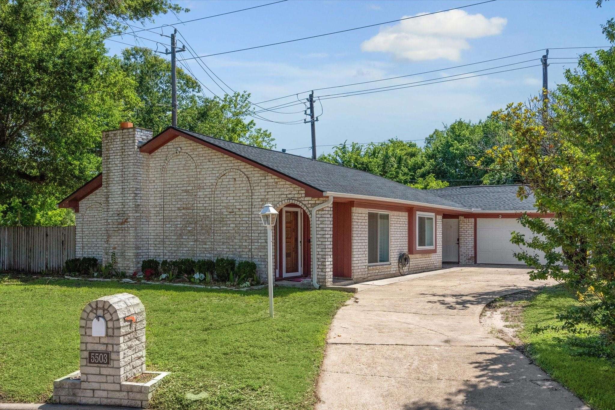 Houston, TX 77091,5503 Oakhaven LN