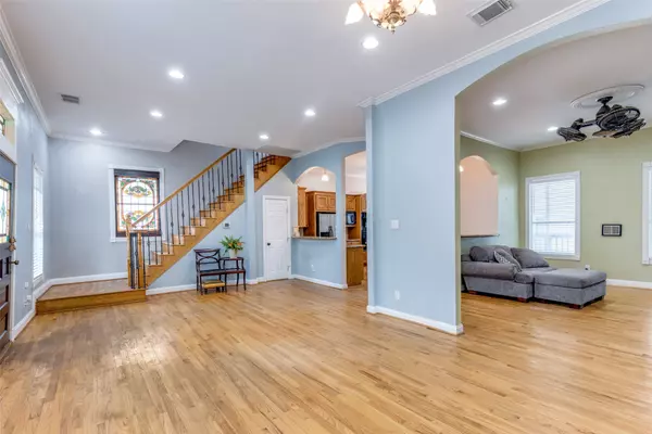 Houston, TX 77007,1220 Bingham ST