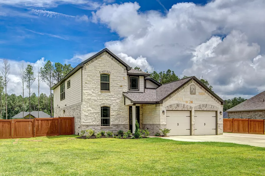 1563 Road 66114, Dayton, TX 77535