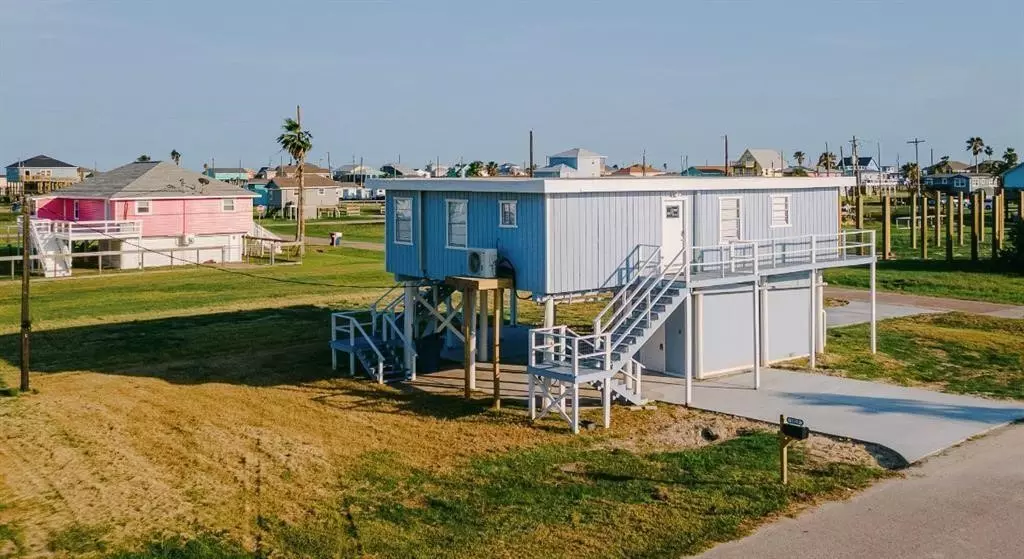 1019 Treaty DR, Surfside Beach, TX 77541