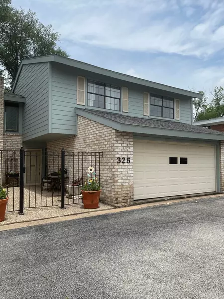 325 E Main ST, Brenham, TX 77833