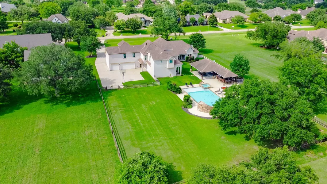 3807 Westerdale DR, Fulshear, TX 77441