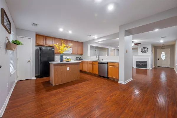 15823 Kings Cypress LN, Cypress, TX 77429