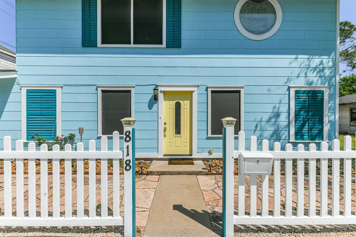 Galveston, TX 77550,818 11th ST