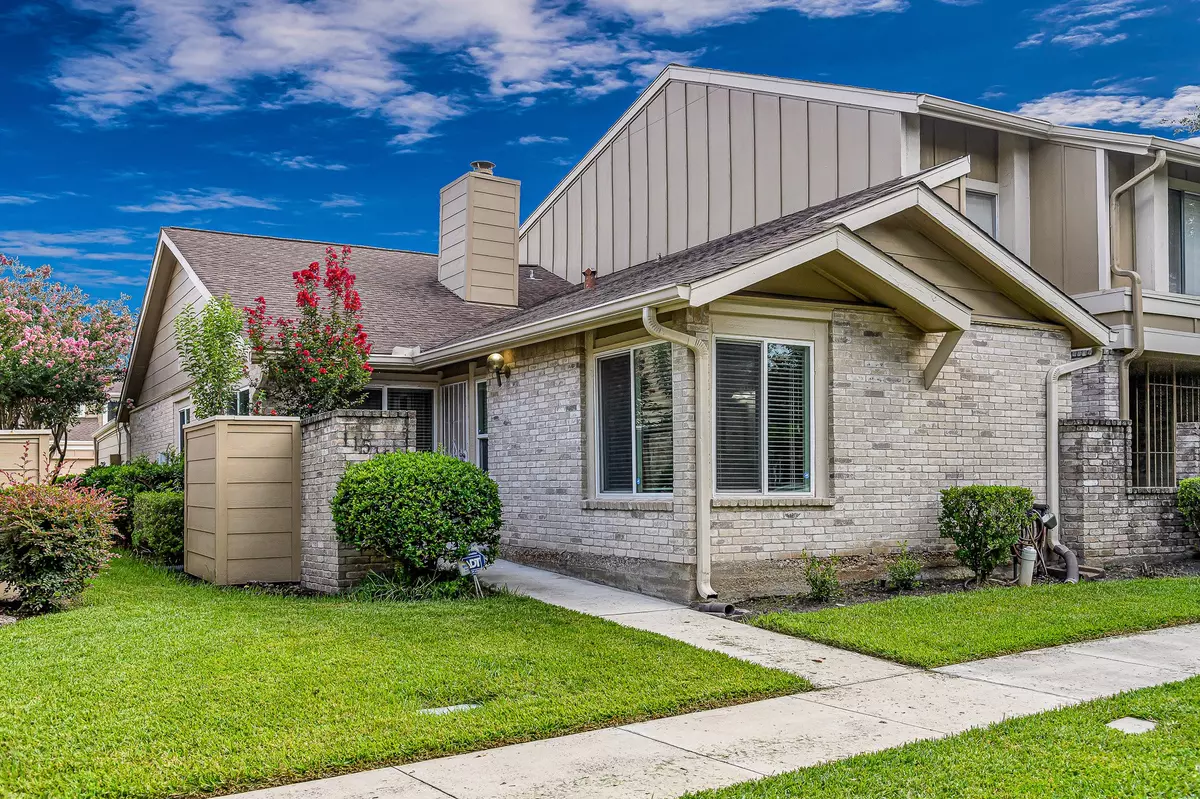 Houston, TX 77077,11516 Village Place DR #101