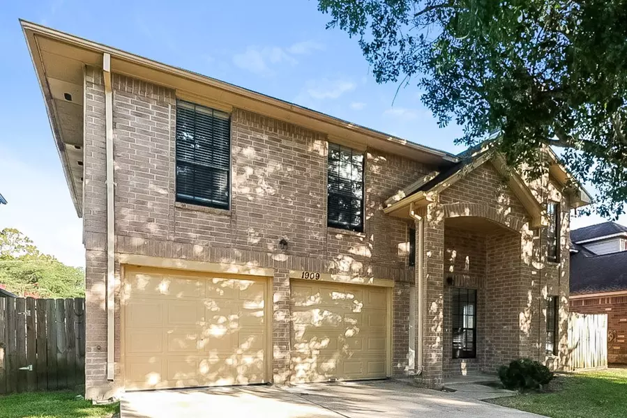 1909 Wildwood Ridge DR, Missouri City, TX 77489