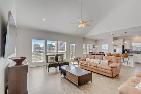 Galveston, TX 77554,4114 Defender LN