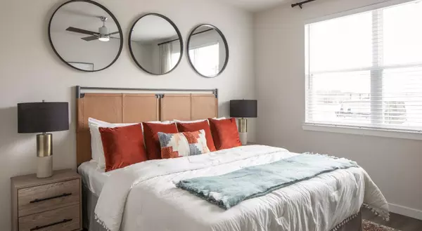 Houston, TX 77035,12111 Main ST #13306