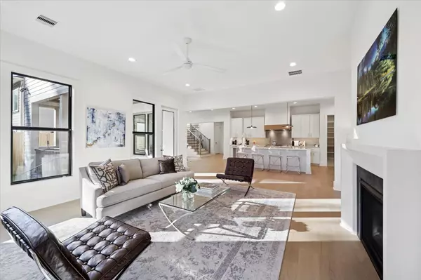 Houston, TX 77018,2019 Saxon DR