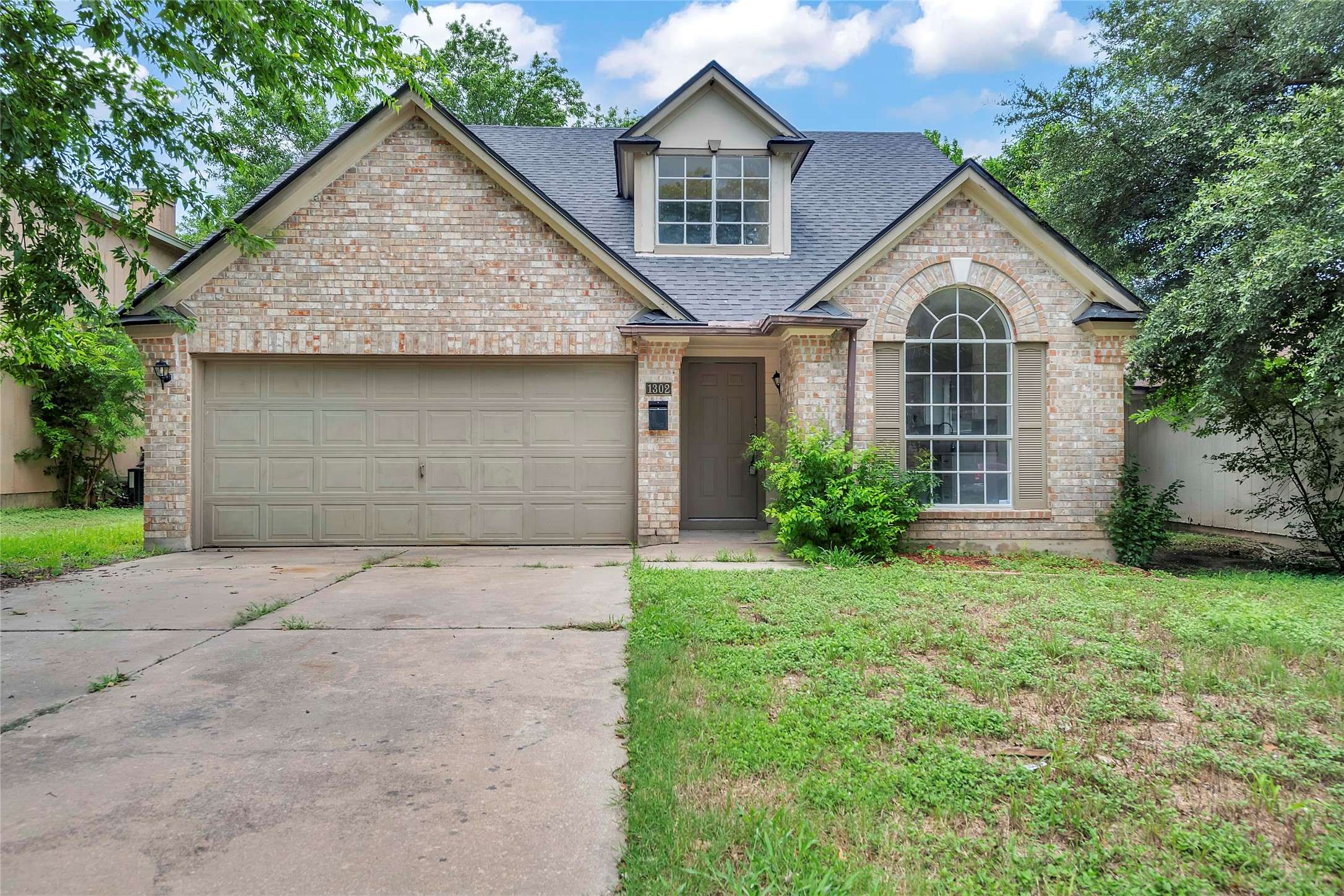 1302 Garden Path DR, Round Rock, TX 78664