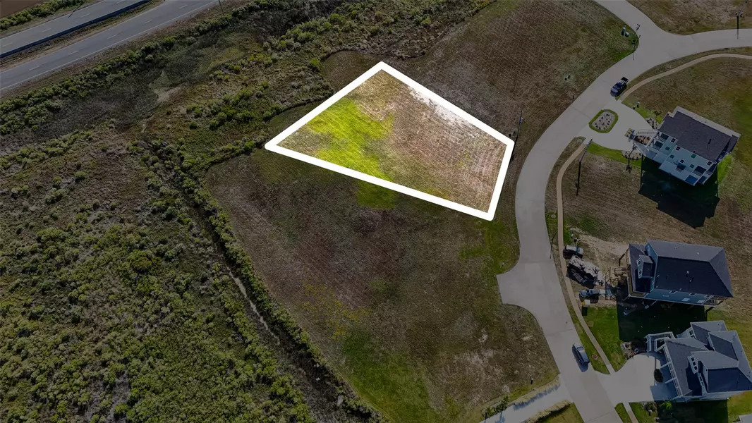 25835 Bay Breeze DR, Galveston, TX 77554