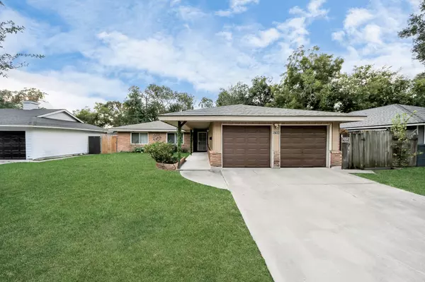 5758 Heron DR, Houston, TX 77033