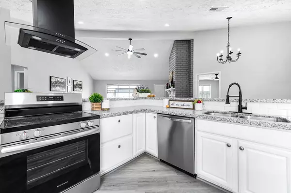 13402 Tara Oak DR, Houston, TX 77065