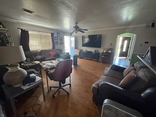 Houston, TX 77047,4510 Bungalow LN