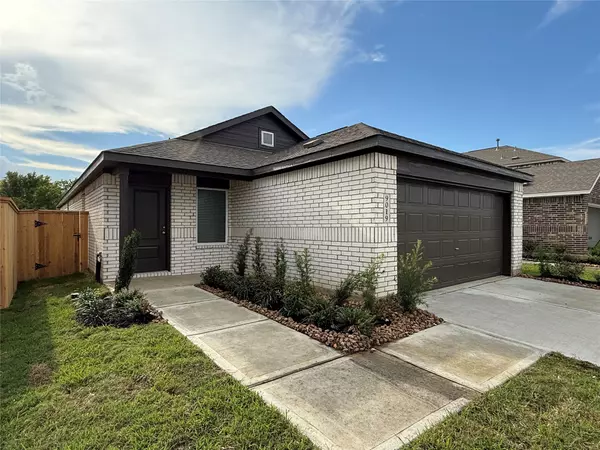 9019 Rose Pelican Lane, Baytown, TX 77521