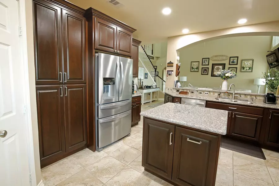 1427 Old Hickory LN, League City, TX 77573