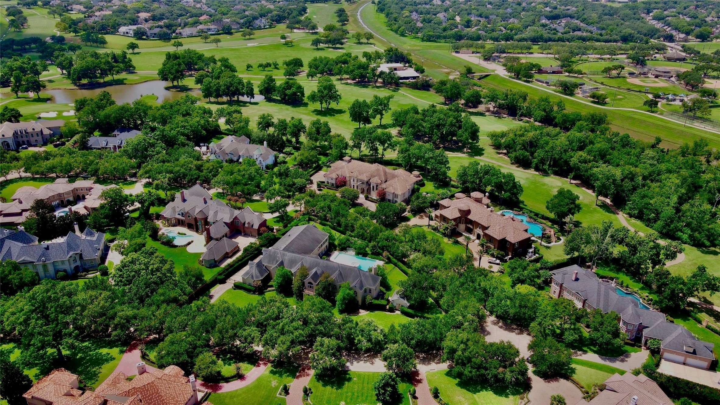 17 Windsor PL, Sugar Land, TX 77479
