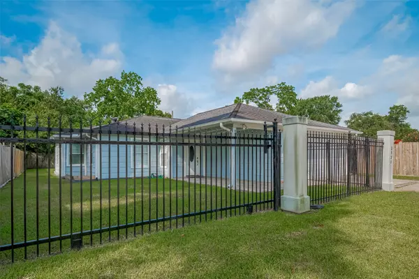 Houston, TX 77021,3930 Daphne ST