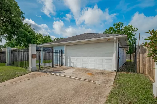 Houston, TX 77021,3930 Daphne ST