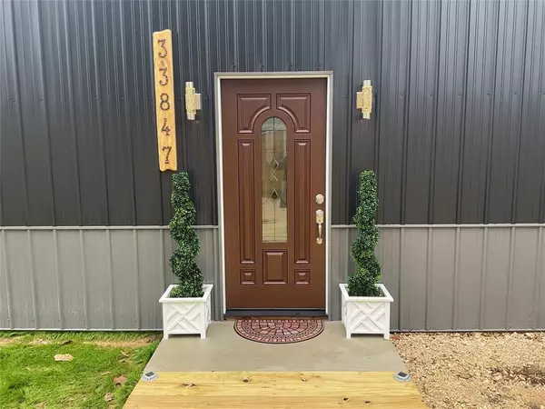 Buna, TX 77612,33847 US Highway 96 S