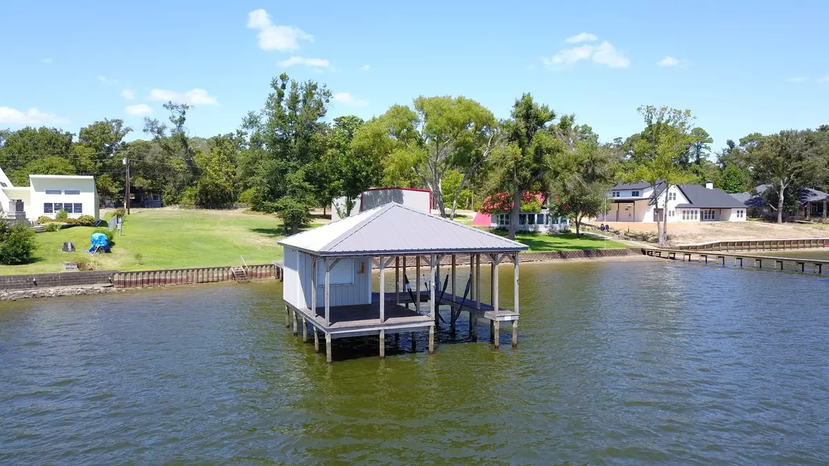 Chandler, TX 75758,2663 Neches DR