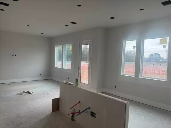 Houston, TX 77045,4007 Buffalo Moon DR