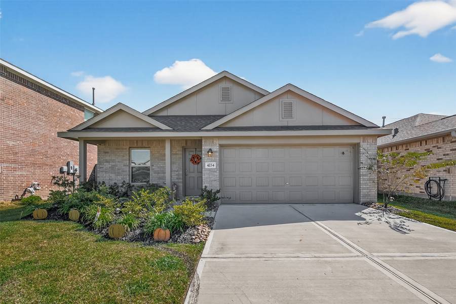 4234 Barrington Cove LN, Baytown, TX 77521