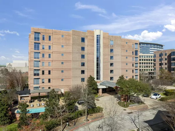 The Woodlands, TX 77380,3 Waterway CT #4E