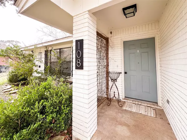 Columbus, TX 78934,108 Creek Bend LN