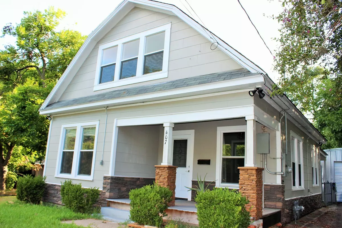 Brenham, TX 77833-3913,407 N Chappell Hill ST