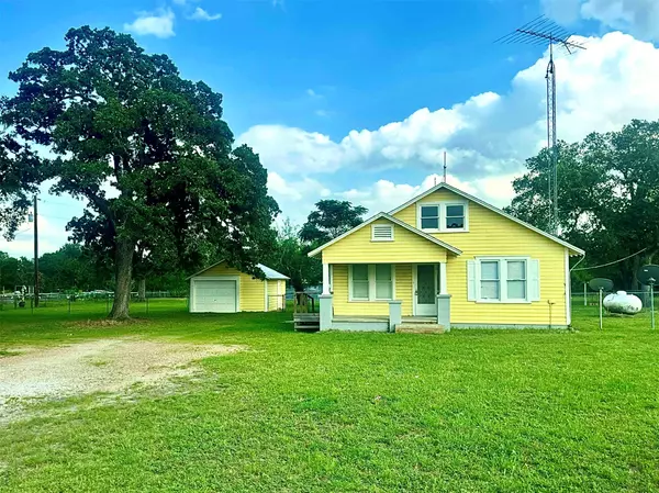 4404 State Highway 159, La Grange, TX 78945