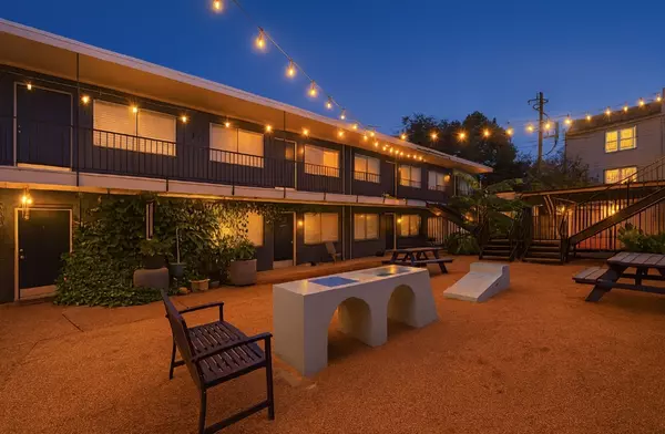 101 Avondale ST #12, Houston, TX 77006