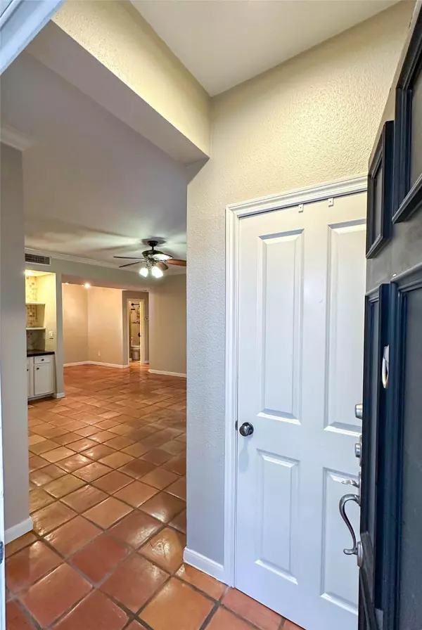 Houston, TX 77057,718 Bering DR #C