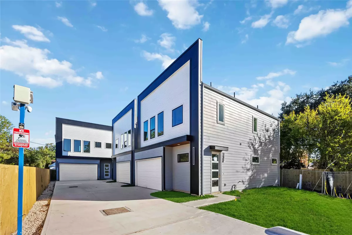 Houston, TX 77021,7127 England ST