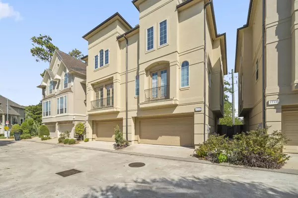 1726 Stacy FLS, Houston, TX 77008