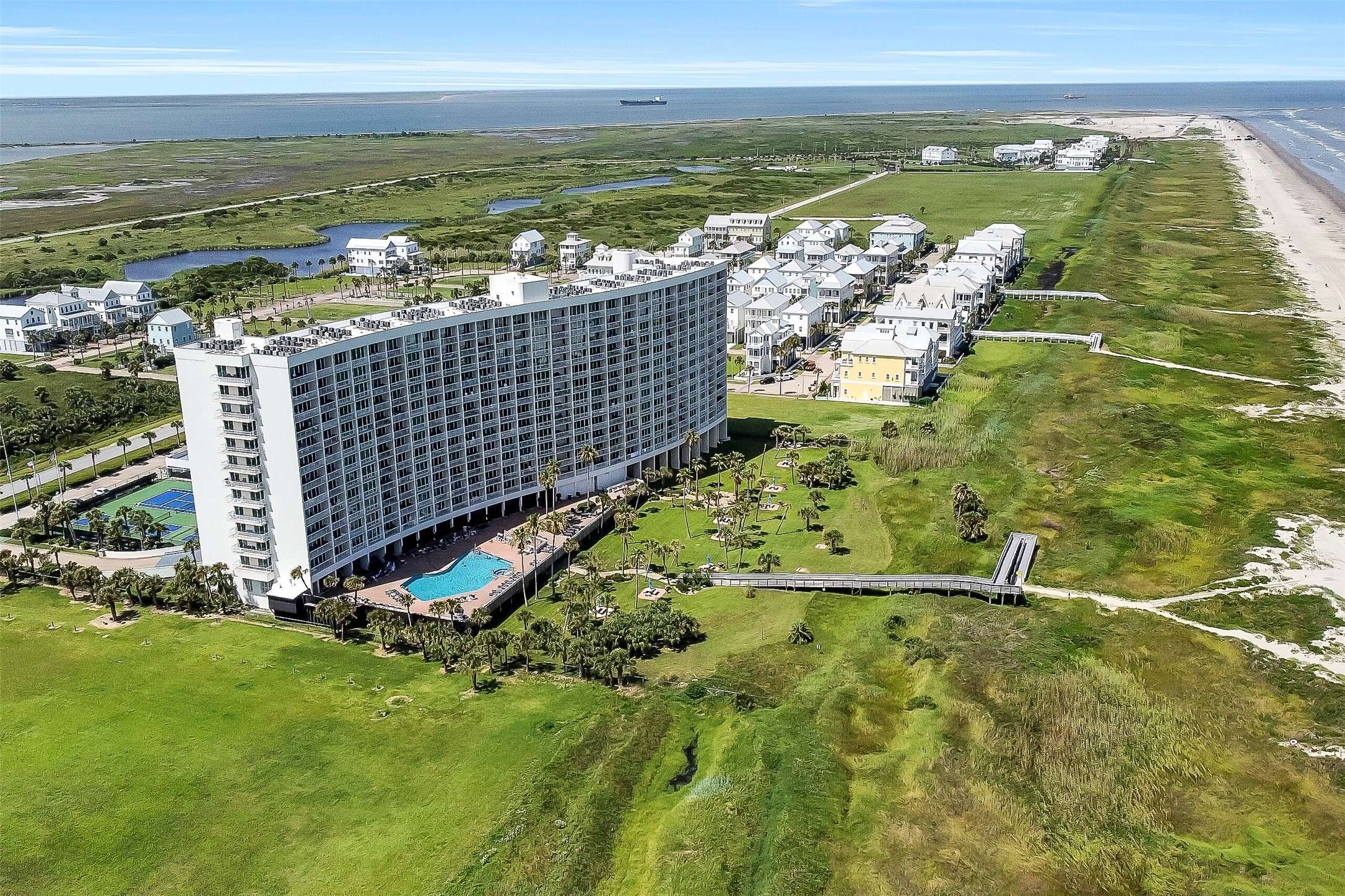1401 E Beach DR #503, Galveston, TX 77550