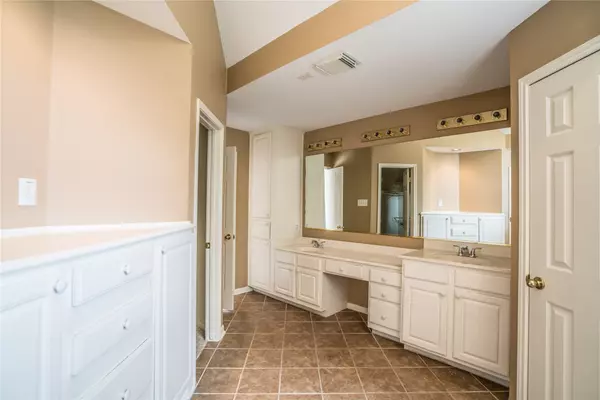 Sugar Land, TX 77479,7110 Adobe CT