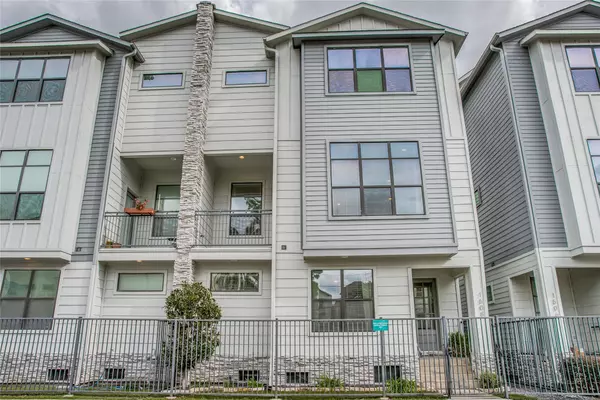 1508 Beall ST, Houston, TX 77008