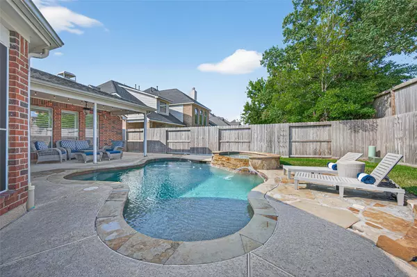 15922 Clipper Pointe DR, Cypress, TX 77429