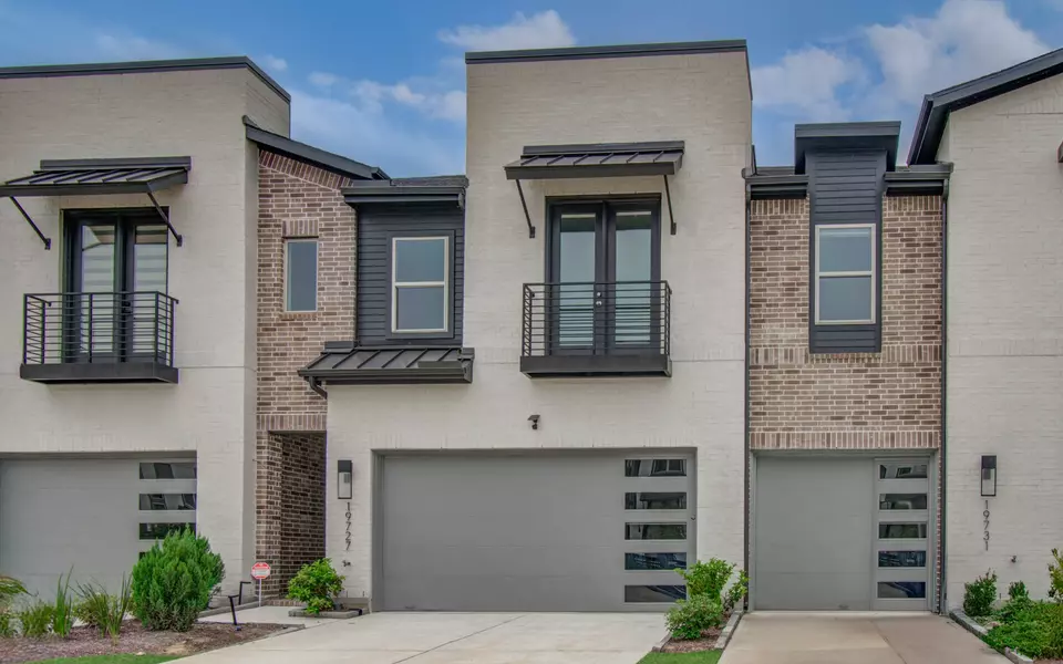 19727 Curved Steel DR, Cypress, TX 77433