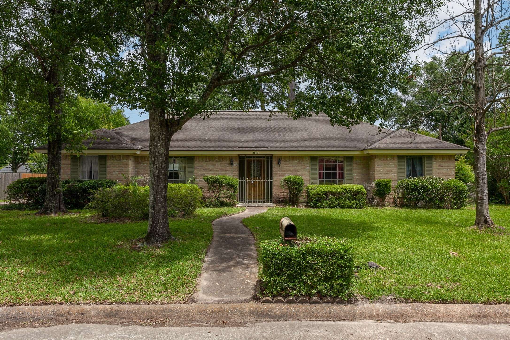 2812 Fairway DR, Orange, TX 77630