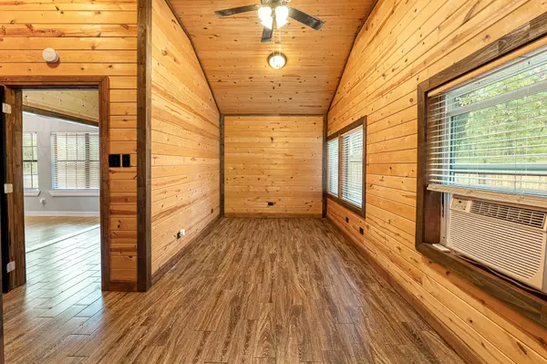 Huntsville, TX 77320,28700 Gumwood CT